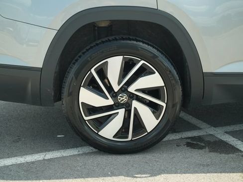 Used 2025 Volkswagen Atlas SE FWD image 44
