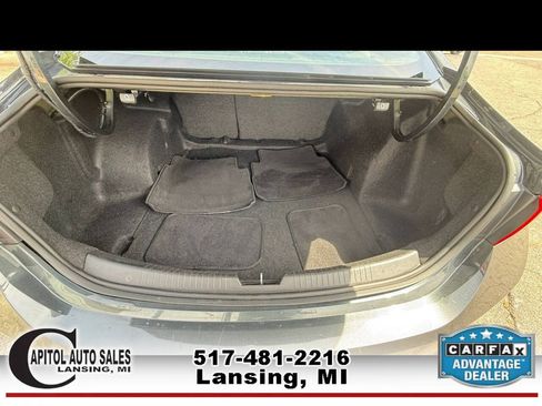 Used 2018 Chevrolet Malibu LT FWD image 15