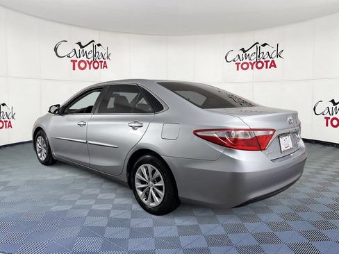 Used 2015 Toyota Camry LE FWD image 6