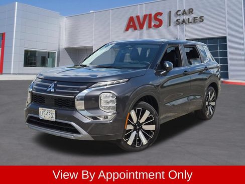 Used 2025 Mitsubishi Outlander SE AWD/4WD image 1