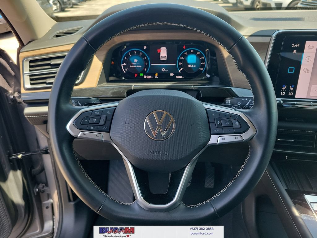 Used 2025 Volkswagen Atlas SE AWD/4WD image 17