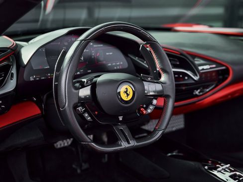 Used 2022 Ferrari SF90 Spider image 45