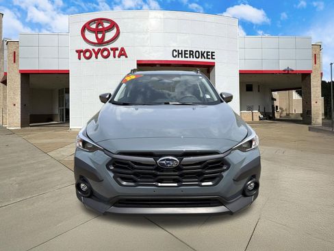 Used 2025 Subaru Crosstrek 2.0i Premium AWD/4WD image 2