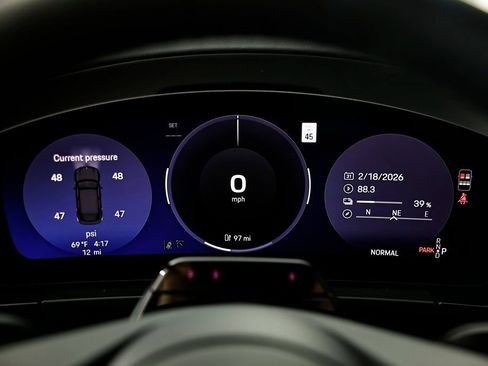 New 2026 Porsche Macan Electric image 34