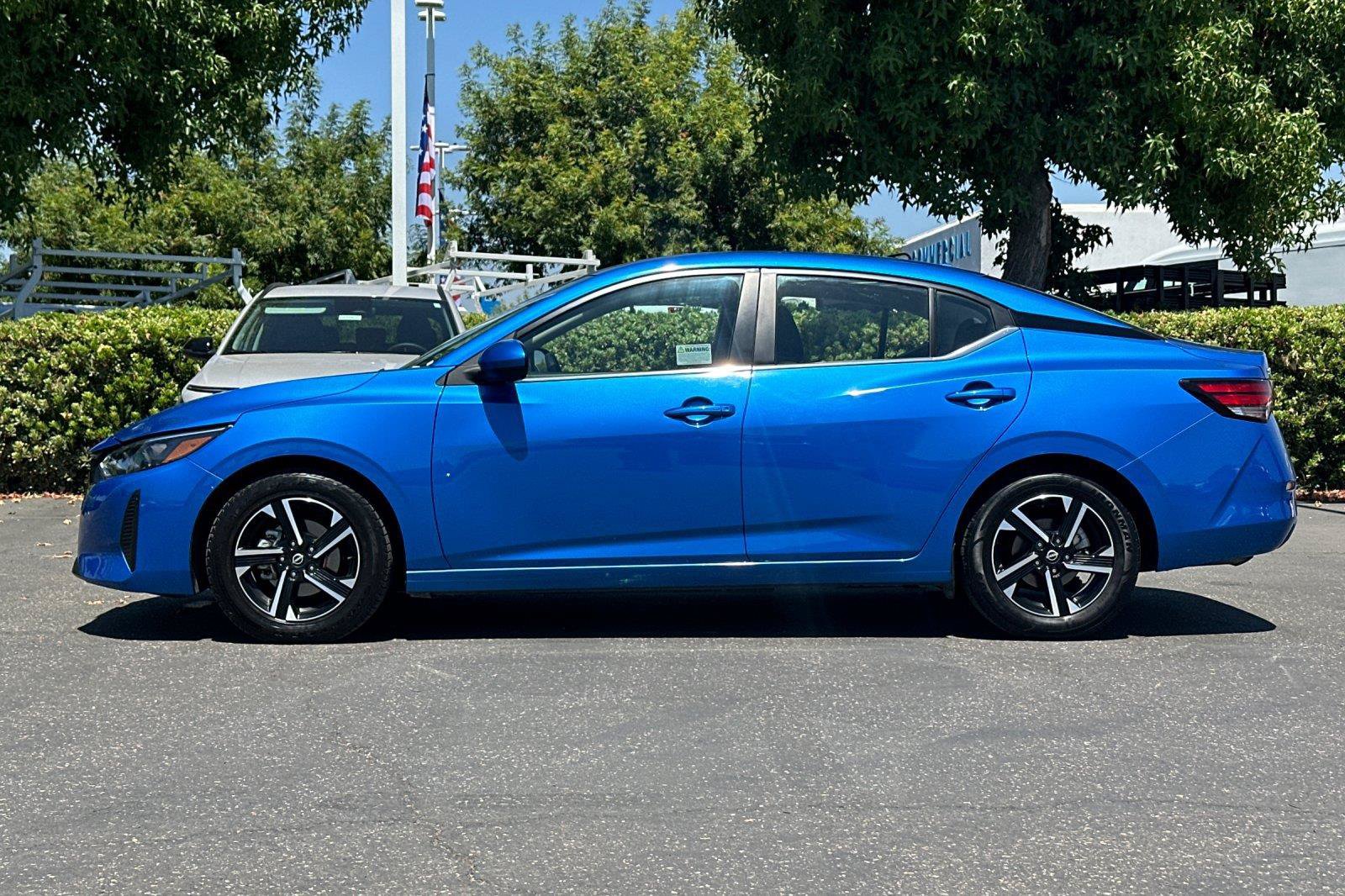 Certified 2025 Nissan Sentra SV FWD image 6