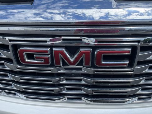 Used 2024 GMC Sierra 1500 Denali AWD/4WD image 32
