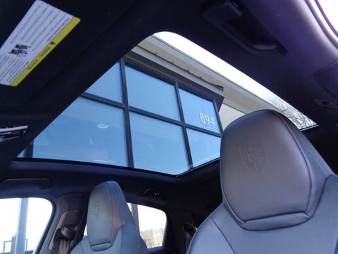 Used 2020 Porsche Cayenne image 14