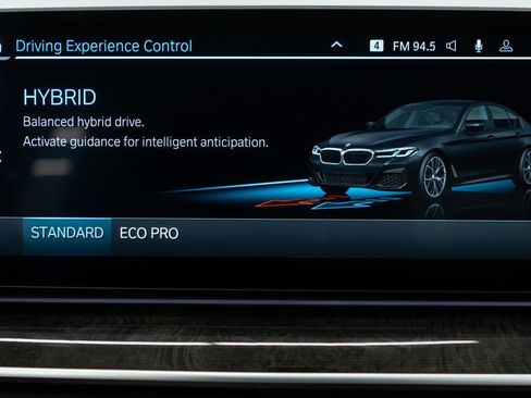 Used 2023 BMW 530e xDrive w/ Executive Package image 29