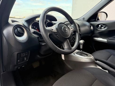 Used 2013 Nissan Juke S image 17
