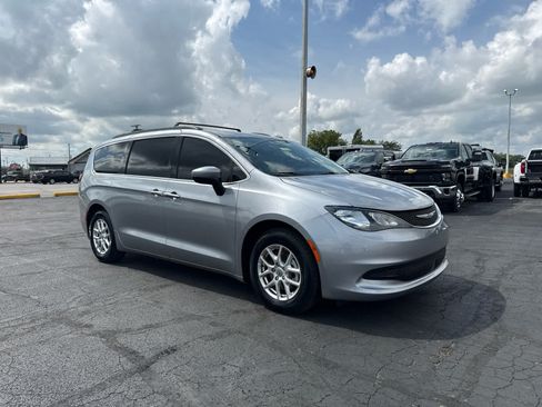 Used 2021 Chrysler Voyager Lxi FWD image 6