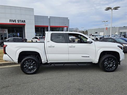 New 2025 Toyota Tacoma SR5 image 12