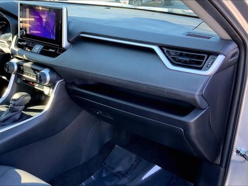 Used 2024 Toyota RAV4 XLE image 17