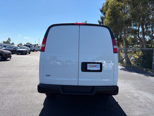 Used 2023 GMC Savana 2500 w/ Driver Convenience Package RWD image 5