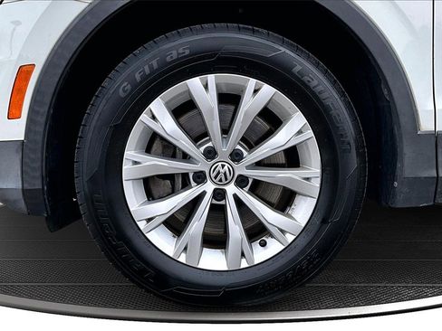 Used 2019 Volkswagen Tiguan SE image 31