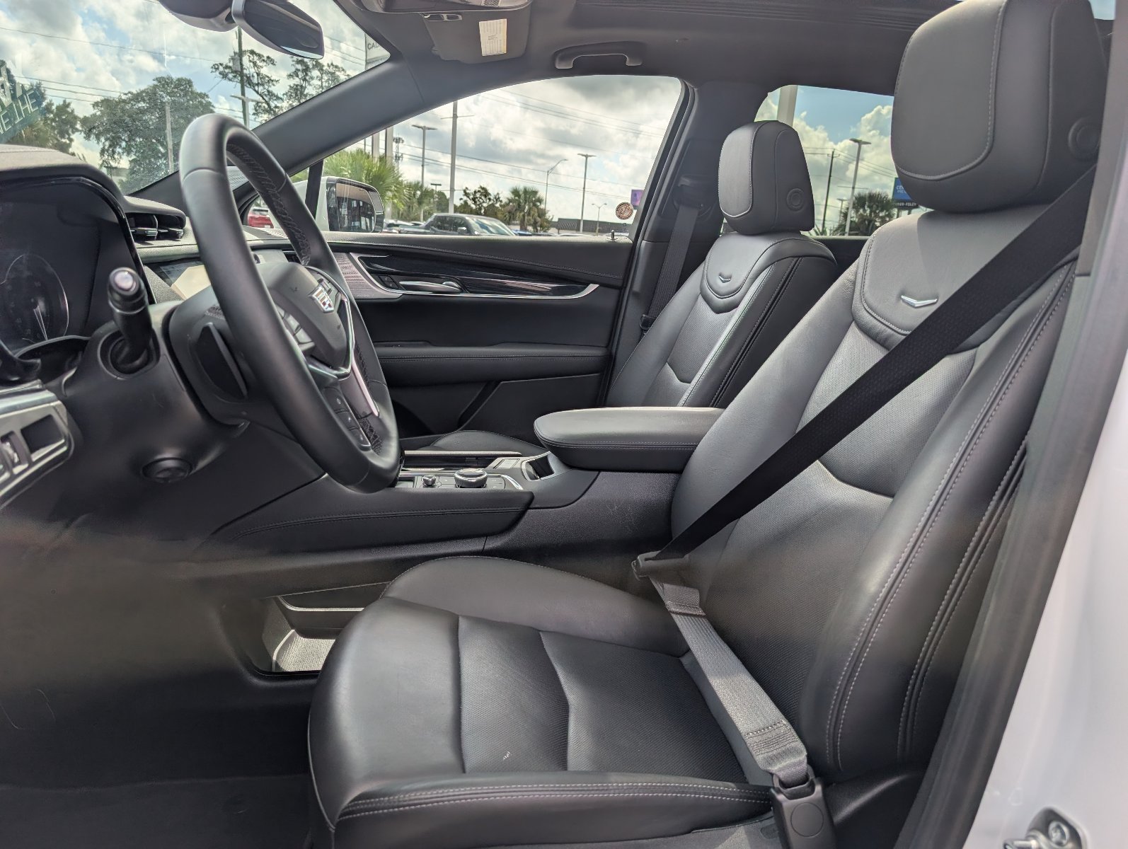 Certified 2025 Cadillac XT5 Premium Luxury AWD/4WD image 13
