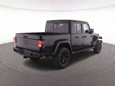 Used 2022 Jeep Gladiator Sport AWD/4WD image 2