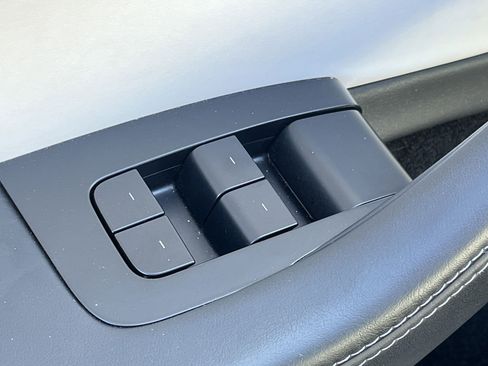 Used 2025 Tesla Model 3 Long Range image 15