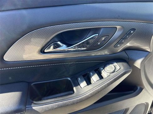 Certified 2023 Chevrolet Traverse Premier w/ Redline Edition image 18