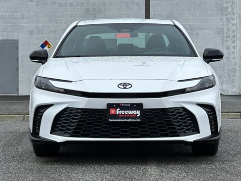 Used 2026 Toyota Camry SE image 10