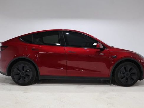 Used 2025 Tesla Model Y Long Range AWD/4WD image 9