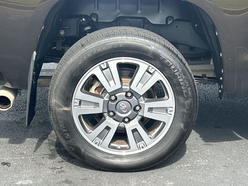 Used 2019 Toyota Tundra Platinum AWD/4WD image 34