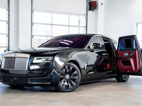 Used 2021 Rolls-Royce Ghost Base image 2
