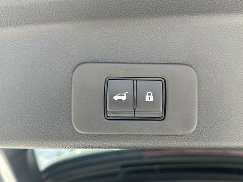 Used 2025 Nissan Murano SL w/ Cargo Package AWD/4WD image 10