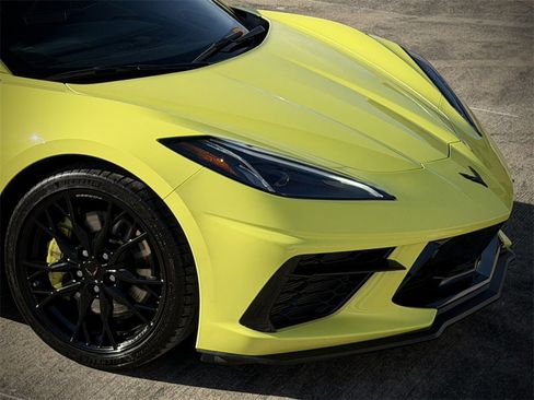 Used 2024 Chevrolet Corvette Stingray Premium Cpe w/ Z51 Performance Package image 13