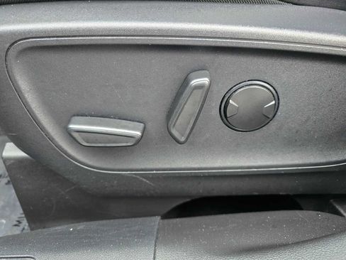 Used 2025 Ford Escape ST-Line image 23
