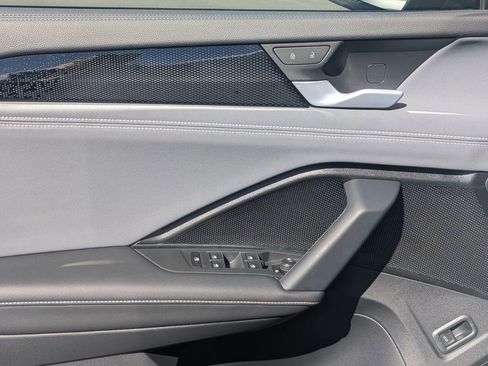 New 2026 Volkswagen Tiguan SE AWD/4WD image 10