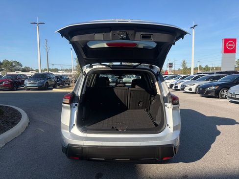 Certified 2025 Nissan Rogue S image 10