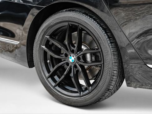 Used 2018 BMW 740i RWD image 48