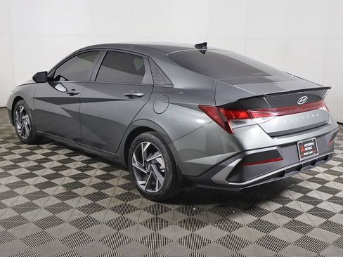 Used 2025 Hyundai Elantra Sport FWD image 7