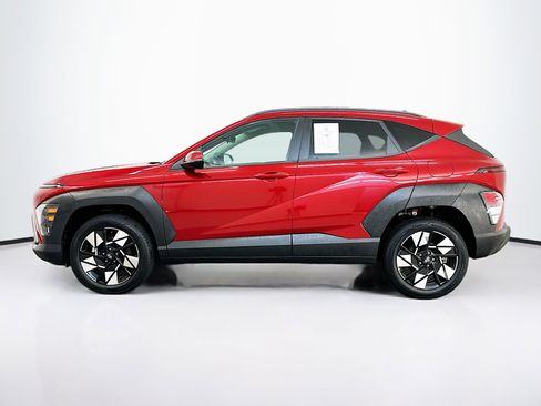 Used 2025 Hyundai Kona SEL image 4
