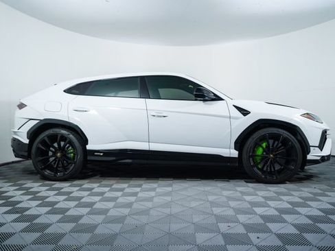 Used 2024 Lamborghini Urus S AWD/4WD image 8
