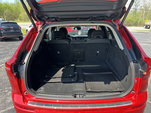 Used 2023 Volvo XC60 B5 Plus w/ Climate Package AWD/4WD image 35