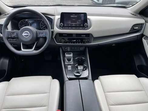 Certified 2024 Nissan Rogue SV w/ SV Premium Package AWD/4WD image 13