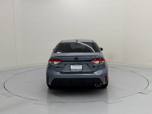 Used 2024 Toyota Corolla SE w/ SE Convenience Package FWD image 5
