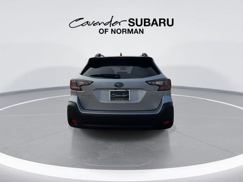 Used 2025 Subaru Outback Premium AWD/4WD image 8