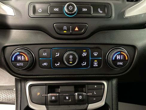 Used 2023 GMC Terrain SLE w/ Driver Convenience Package image 18