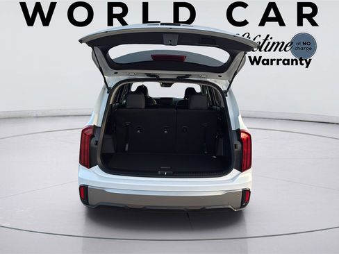 New 2025 Kia Telluride LX image 9