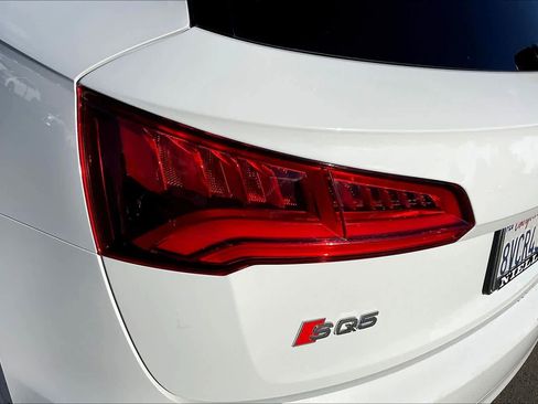 Used 2020 Audi SQ5 Prestige w/ Prestige Package image 31