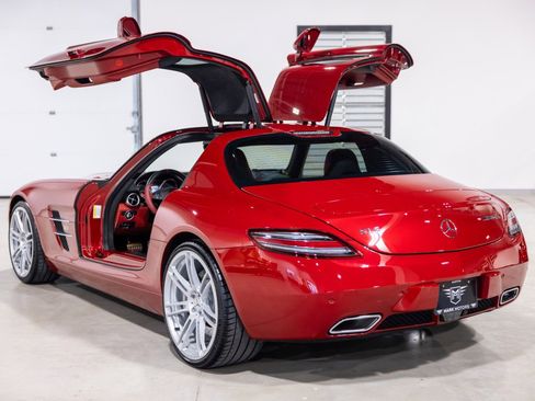 Used 2012 Mercedes-Benz SLS AMG Coupe image 7