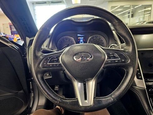 Used 2019 INFINITI Q60 3.0t Luxe w/ Essential Package image 13