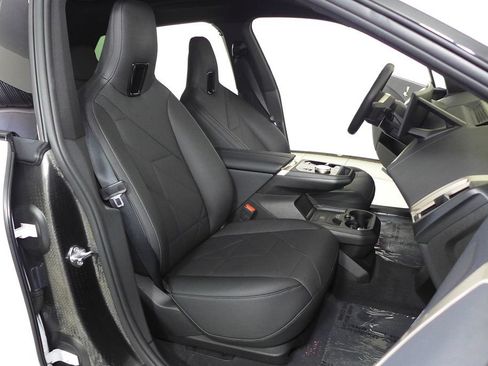 Used 2024 BMW iX xDrive50 w/ Sport Package AWD/4WD image 18