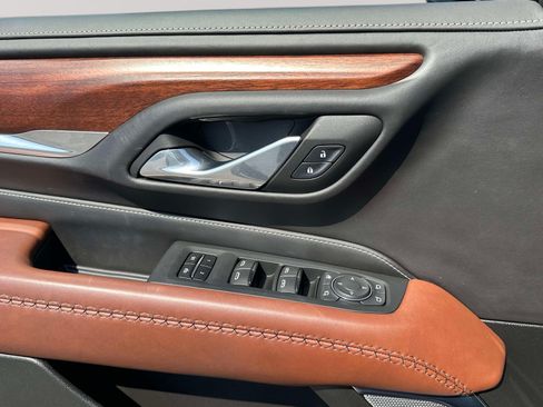 Used 2023 GMC Yukon Denali Ultimate w/ LPO, Floor Liner Package AWD/4WD image 20