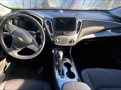 Used 2024 Chevrolet Malibu LT image 7