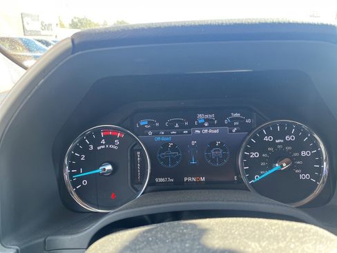 Used 2022 Ford F350 Lariat w/ Lariat Value Package image 11