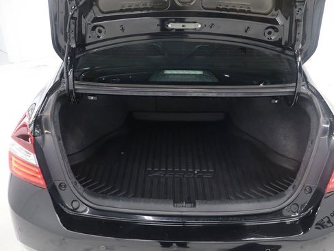 Used 2016 Honda Accord Touring image 7