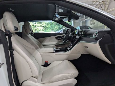 New 2025 Mercedes-Benz CLE 300 4MATIC Cabriolet image 11